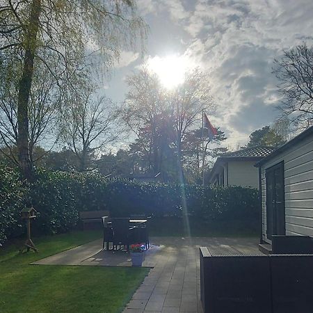 הוילה ביקברחן Chalet Wanama. Gelegen Op Het Vakantiepark Het Lierderholt Op De Veluwe. מראה חיצוני תמונה
